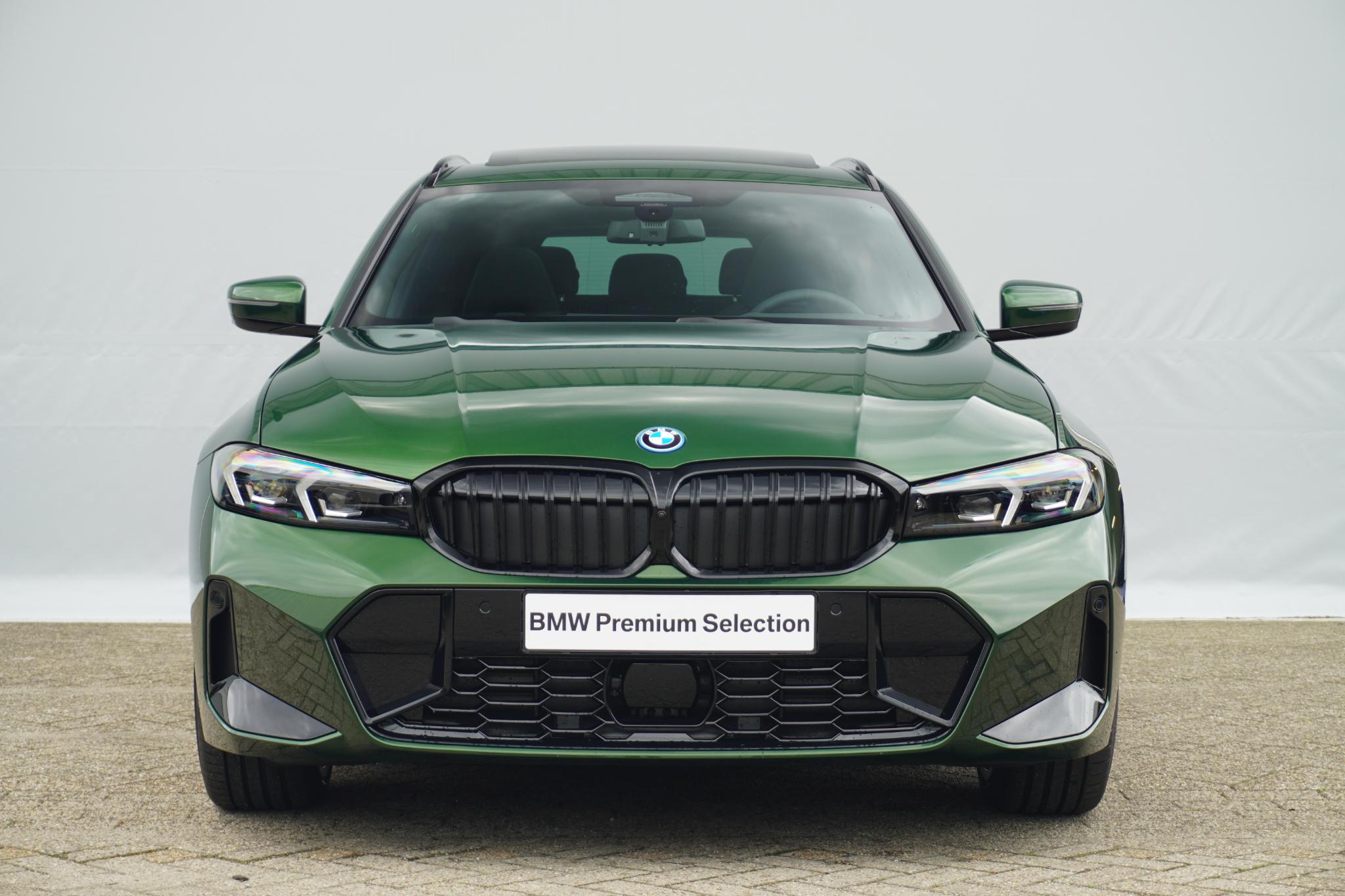 BMW 3 Serie Touring 330e - Afbeelding 3