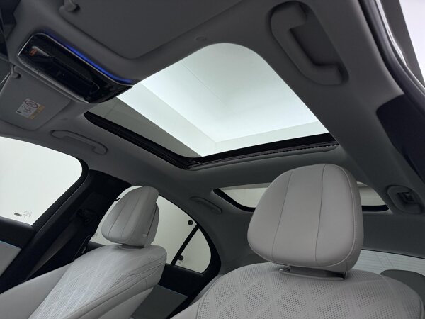 Panoramic sunroof