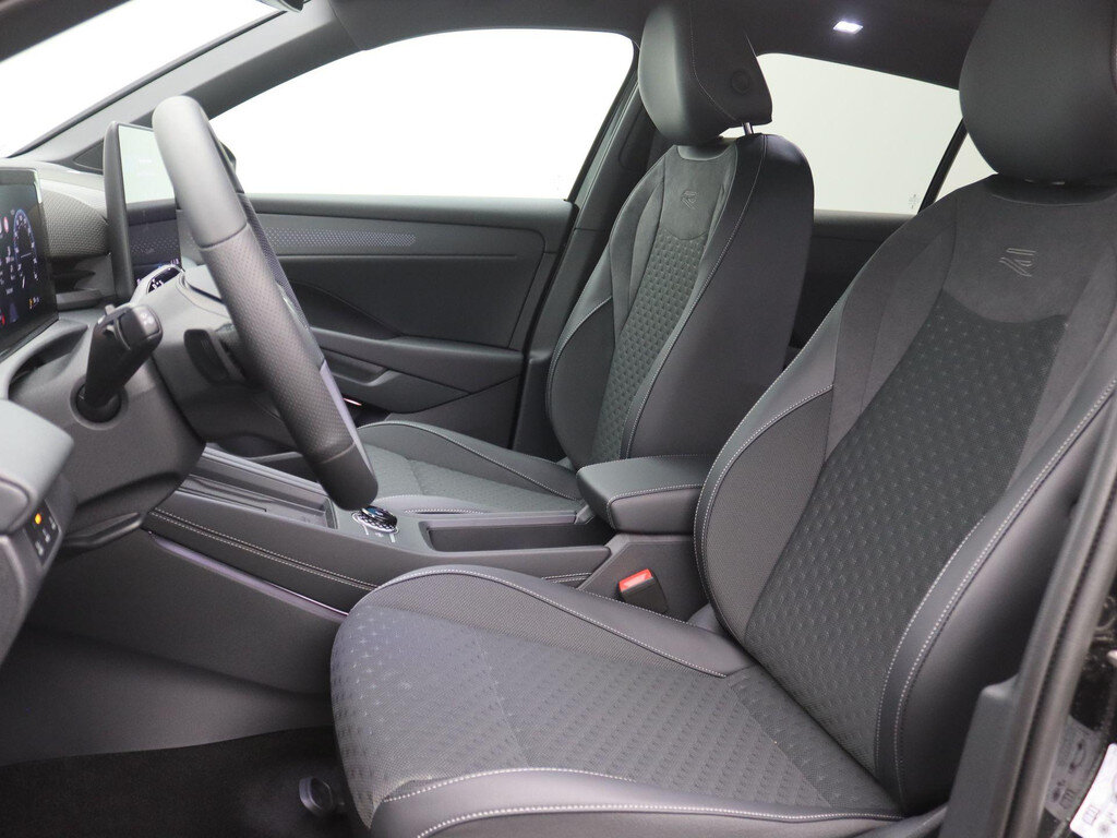 Volkswagen T-Roc 1.5 eTsi R-Line First Edition 150PK DSG Pano-Schuifdak, Trekhaak - Afbeelding 5