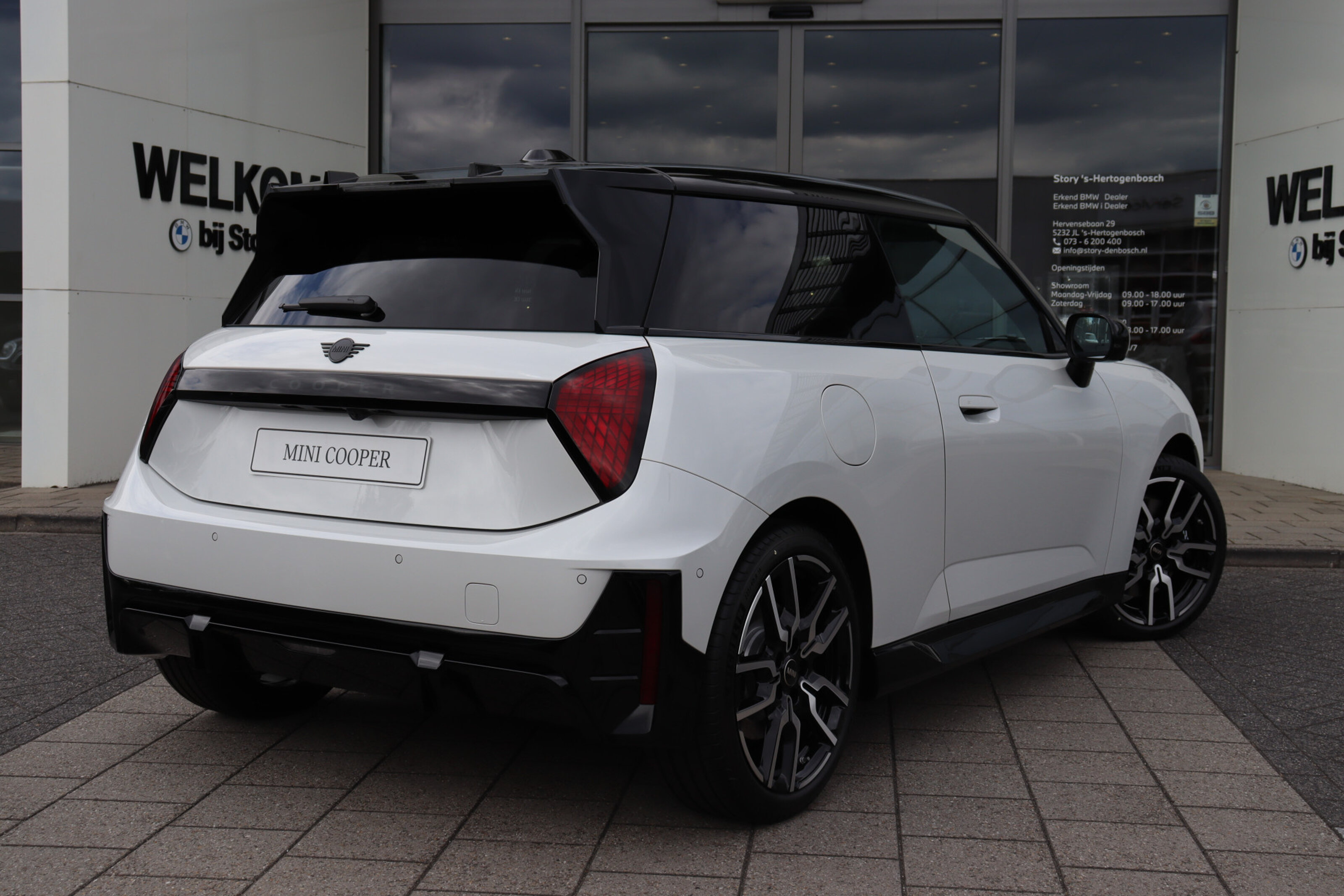 MINI 3-Deurs 6