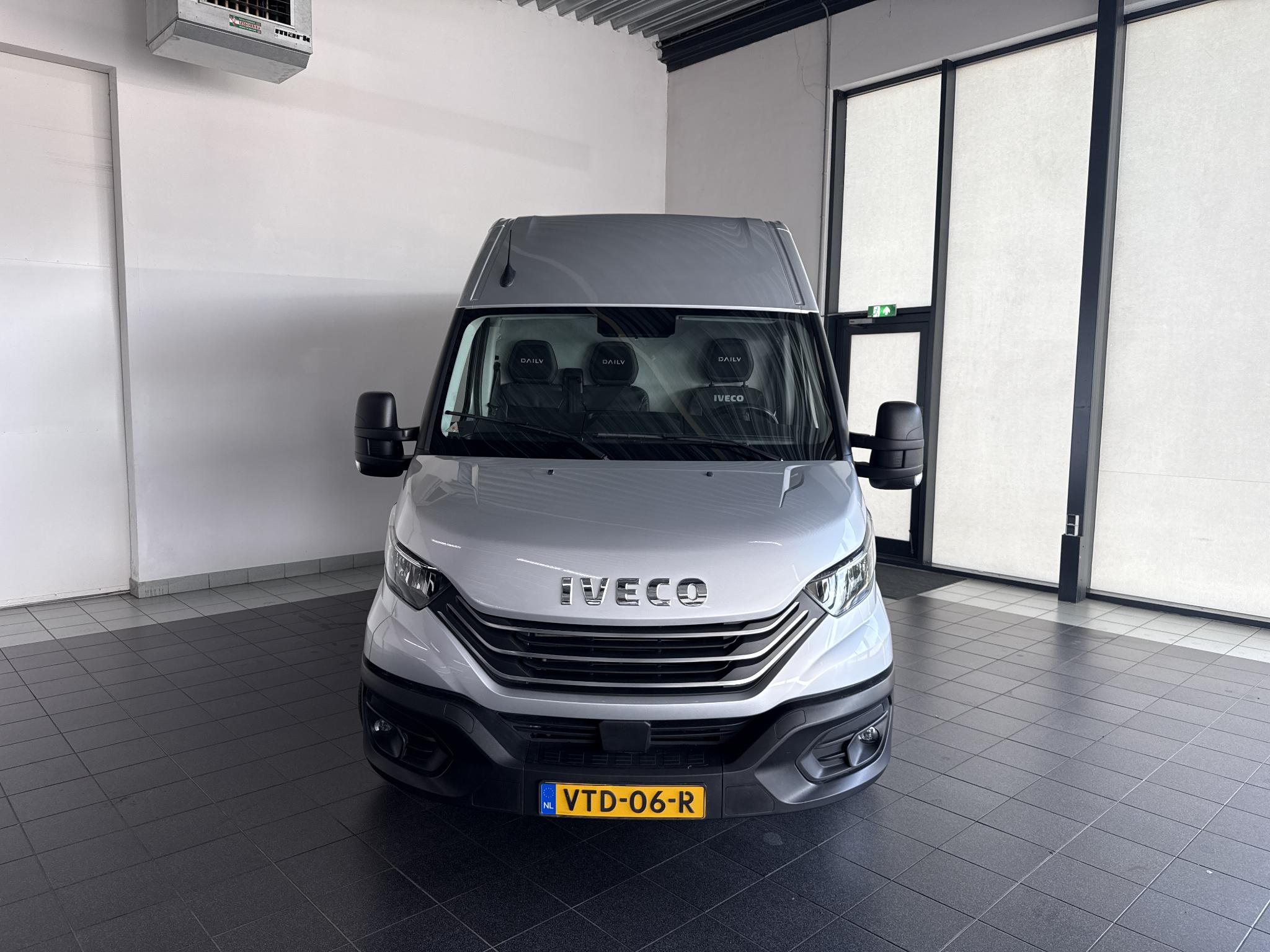 Iveco Daily 35S16V 2.3 352L H3 - Afbeelding 2