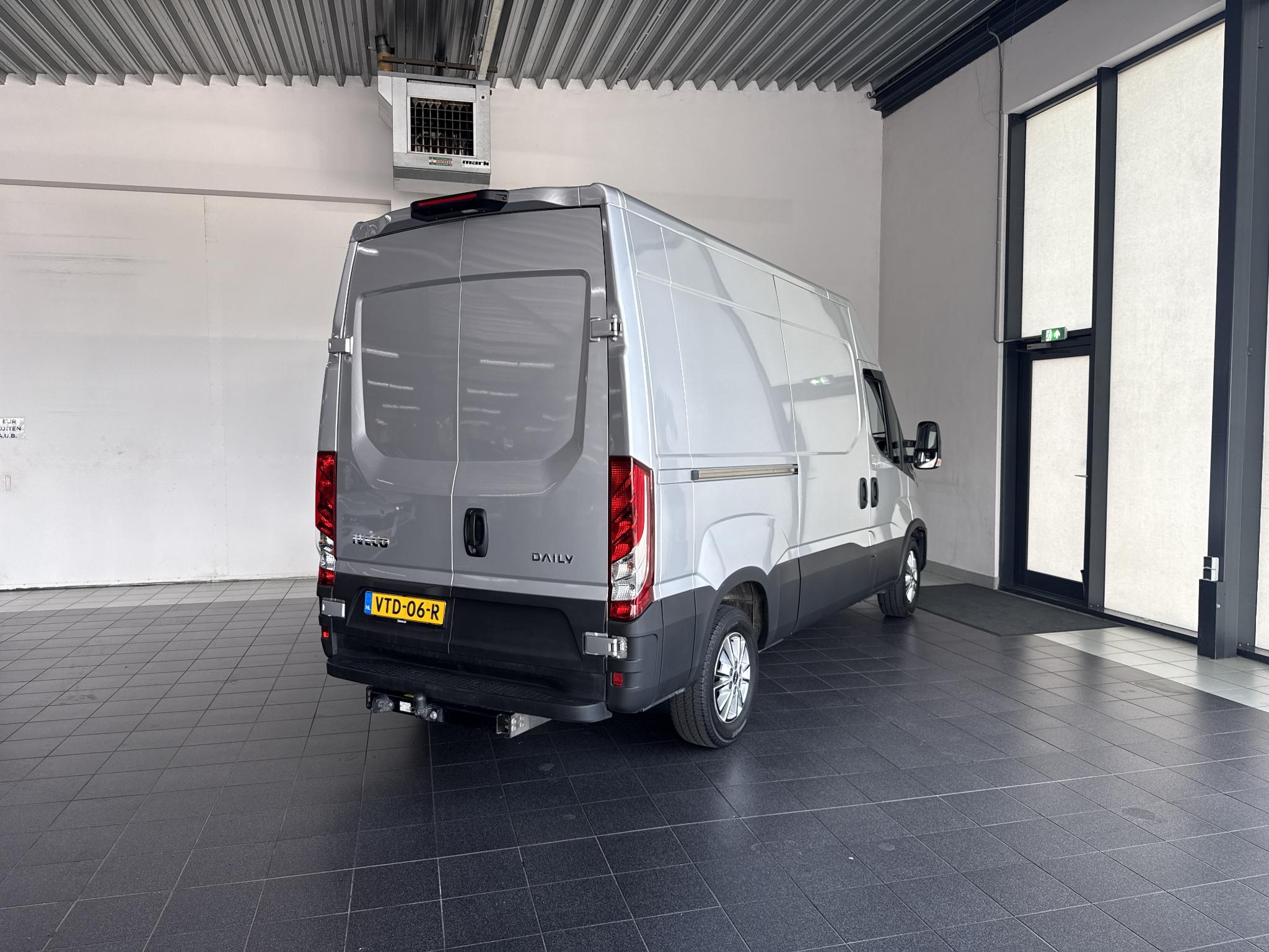 Iveco Daily 35S16V 2.3 352L H3 - Afbeelding 5