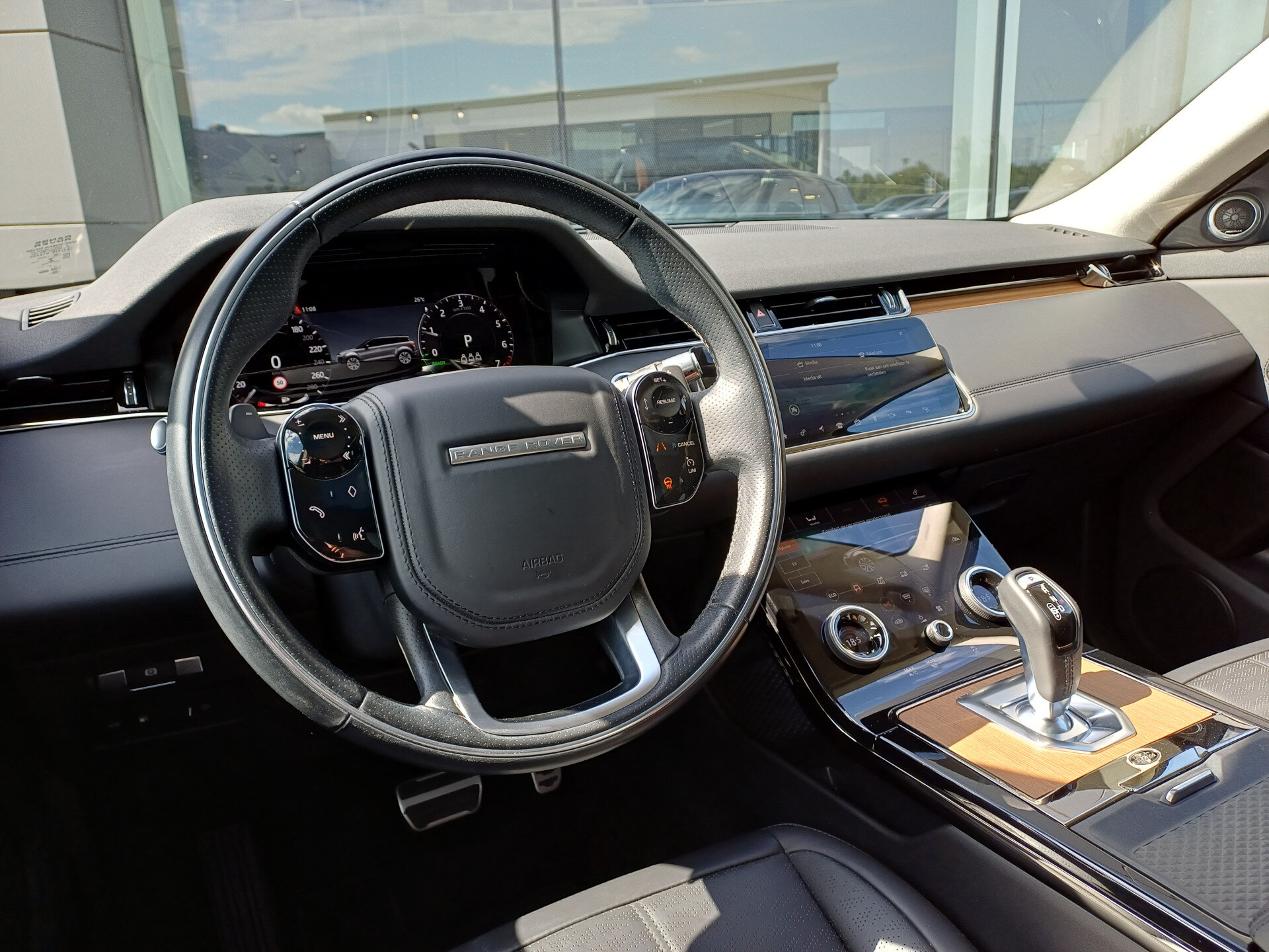 Land Rover Range Rover Evoque P300e 309pk AWD R-Dynamic HSE - Afbeelding 2