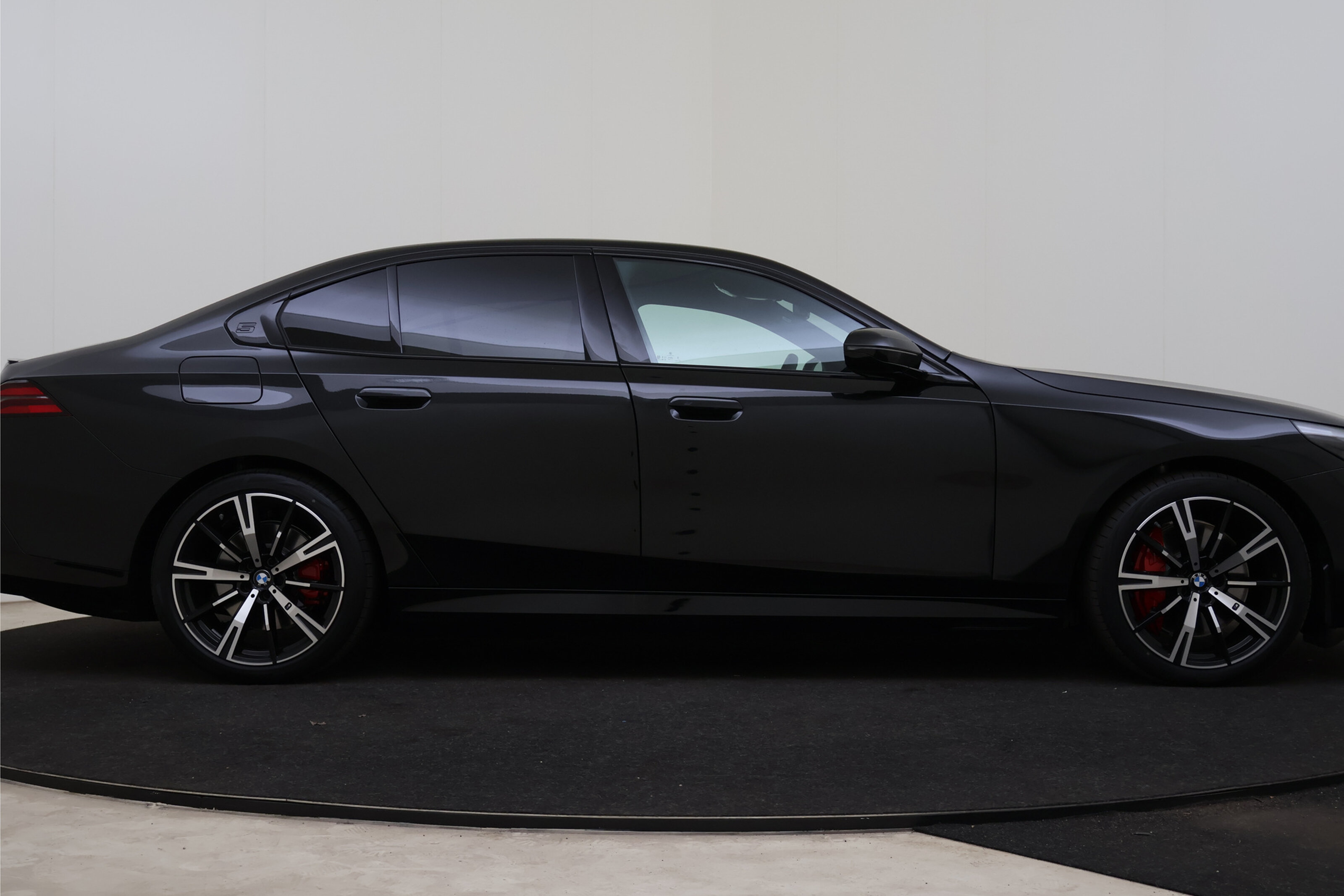 BMW i5 7