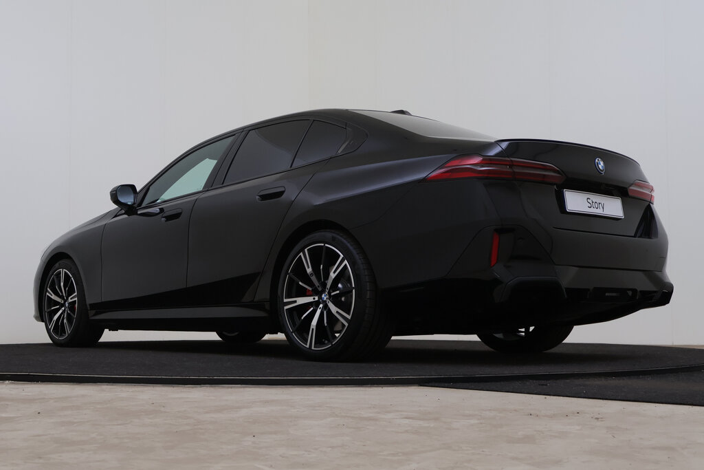 BMW i5 11