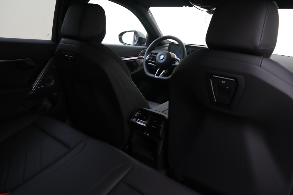 BMW i5 20