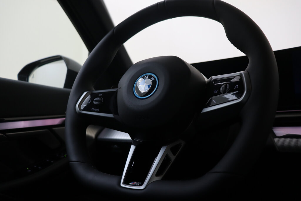 BMW i5 22