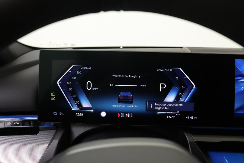 BMW i5 36