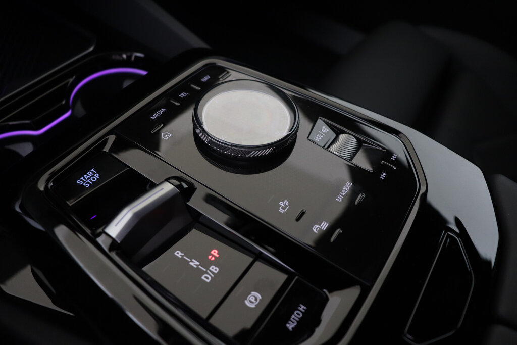 BMW i5 41