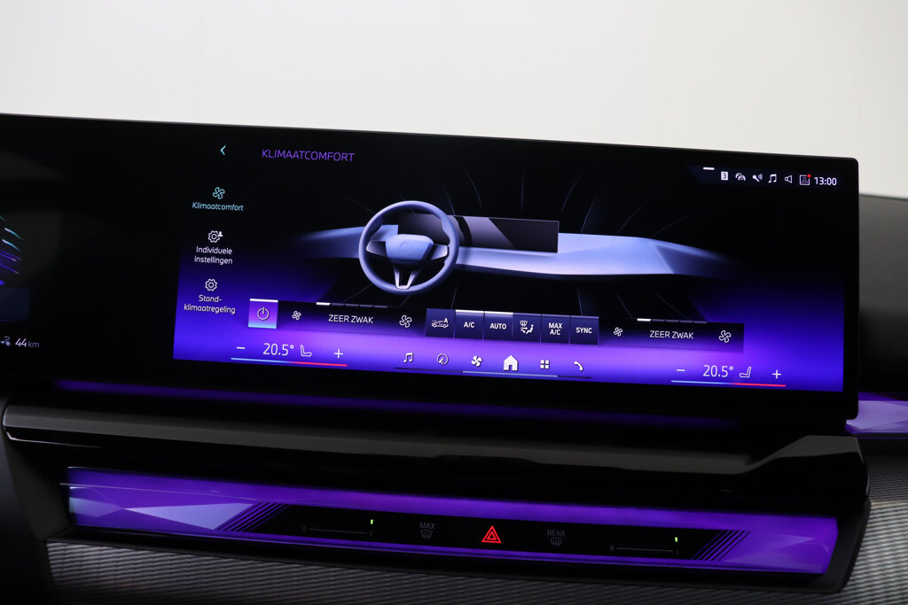 BMW i5 43