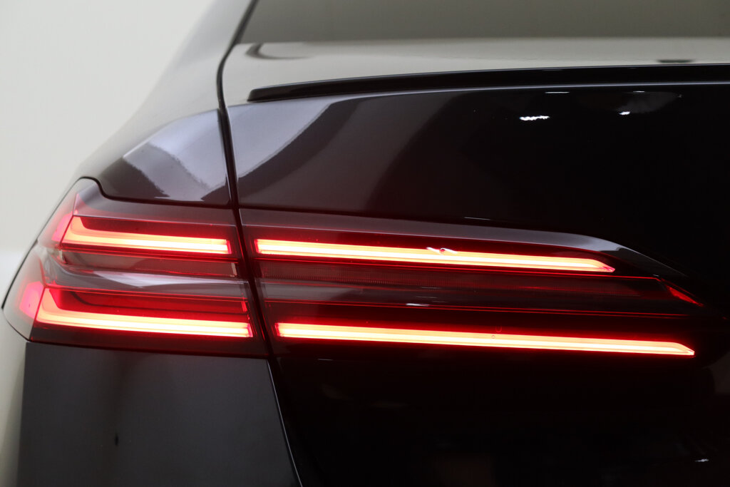 BMW i5 47