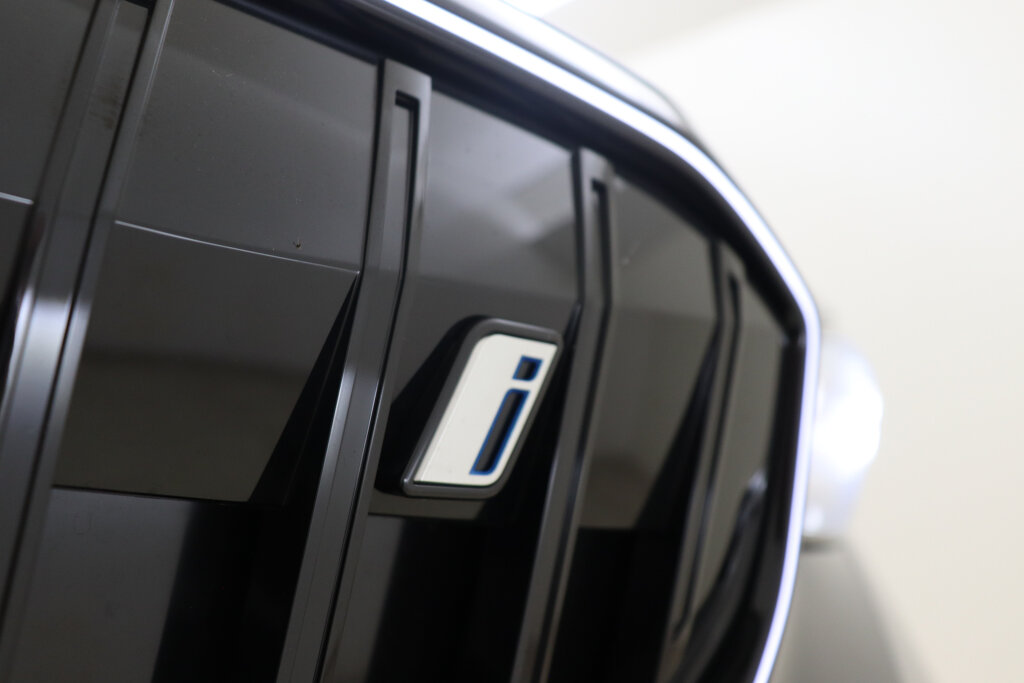 BMW i5 48