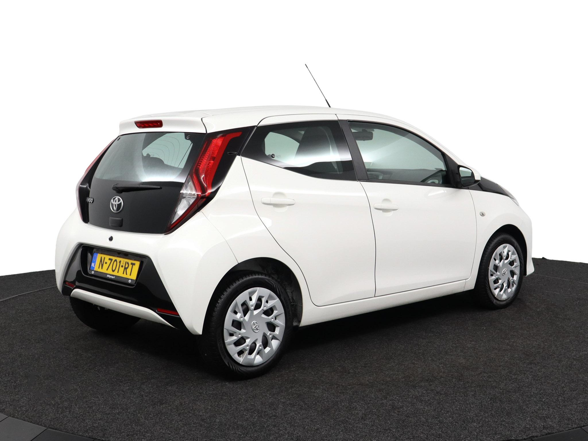 Toyota Aygo 1.0 VVT-i x-play - Afbeelding 2