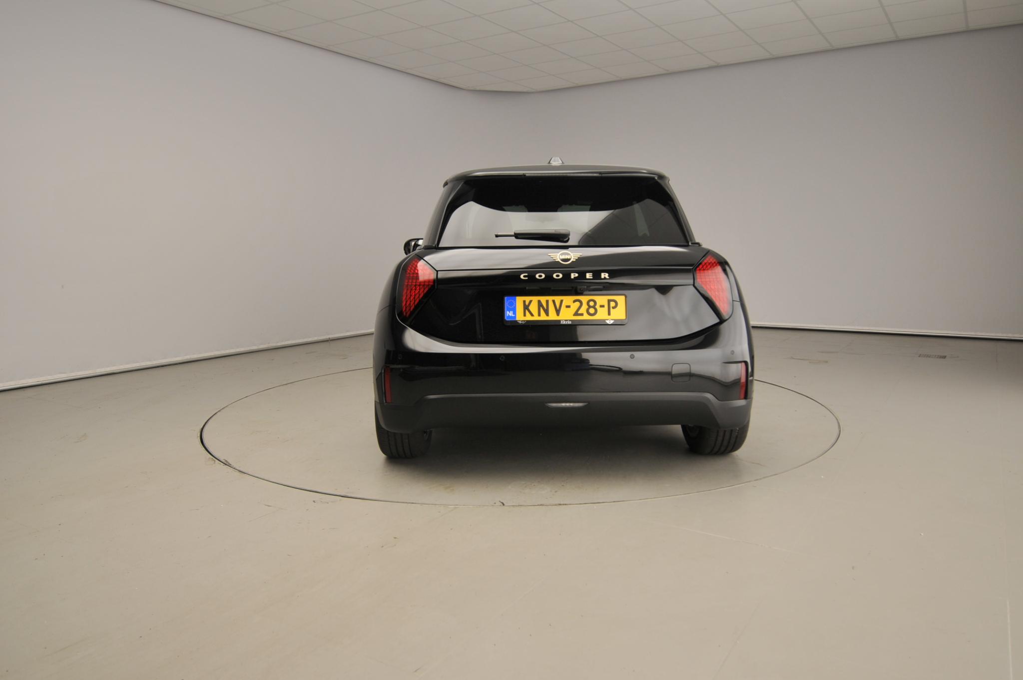 MINI 3-Deurs Cooper E Blackyard 40.7 kWh - Afbeelding 3