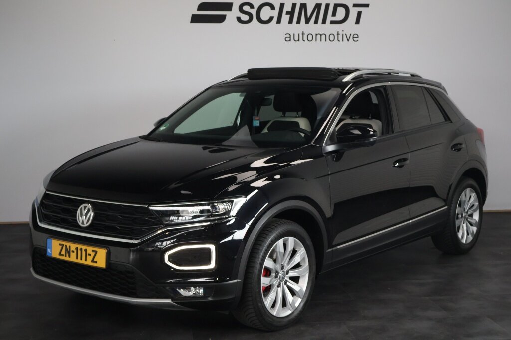 Volkswagen T-Roc 1.5 TSI Sport 150pk | Panoramadak | Trekhaak | Carplay | LED