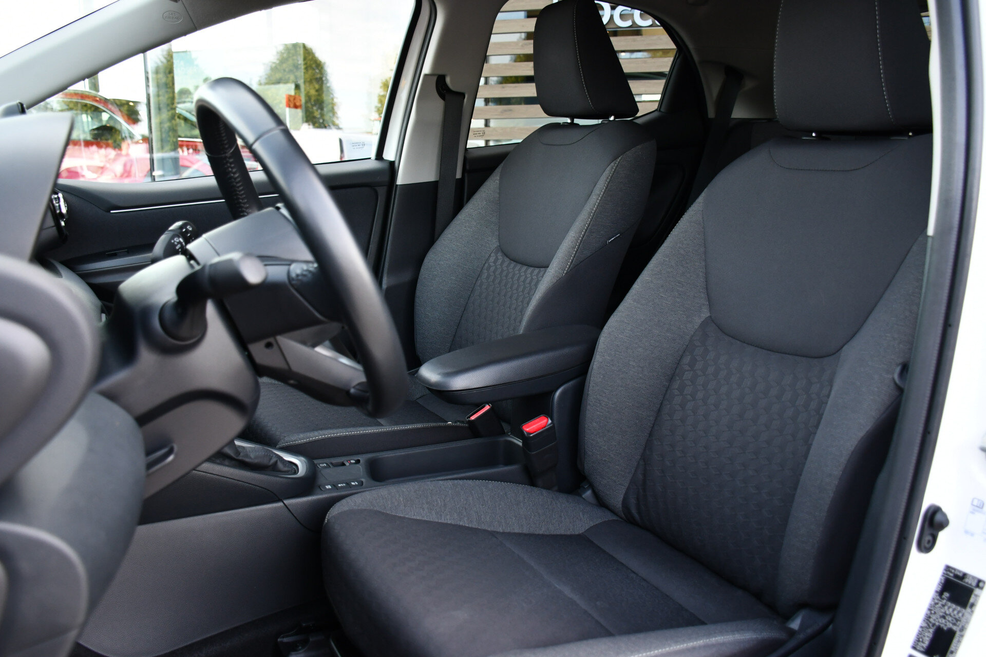 Toyota Yaris 1.5 Hybrid Business Plus Limited Automaat 116pk - Afbeelding 4