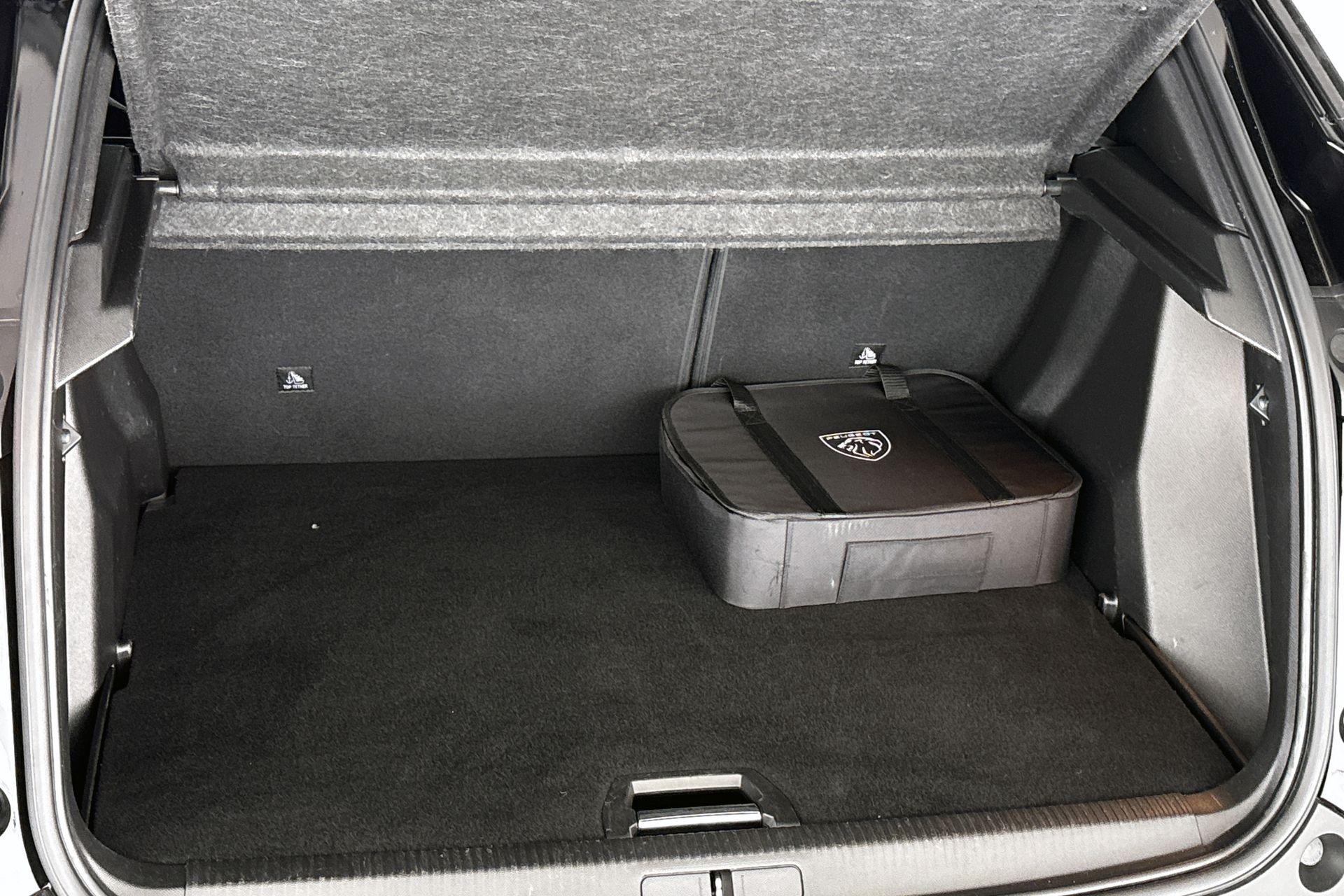 Peugeot e-2008