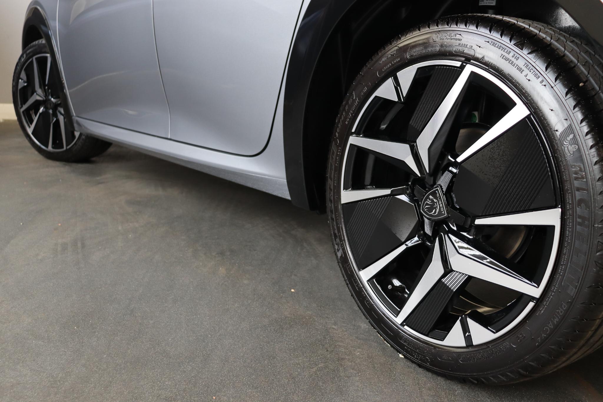 Peugeot 208 1.2 Hybrid 100 e-DCS6 GT - Afbeelding 3