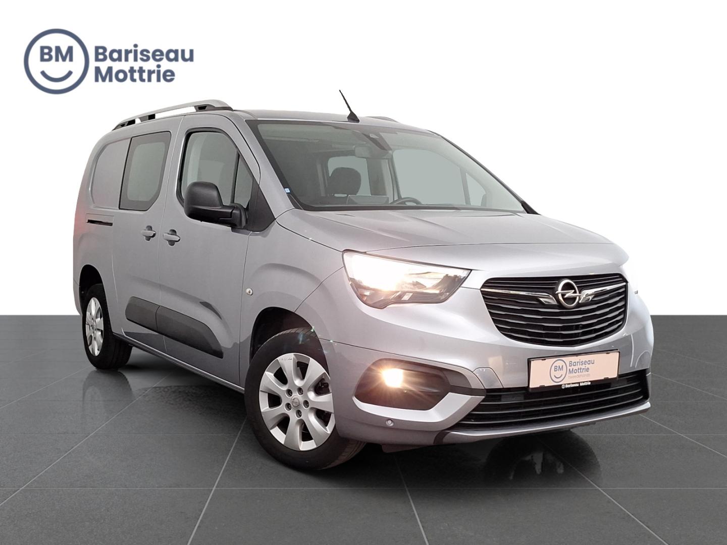 Opel Combo DUBBELE CABINE AUTOMAAT 5-ZIT *TREKHAAK*DAB*GPS*SENSOREN VOOR EN ACHTER*CARPLAY*