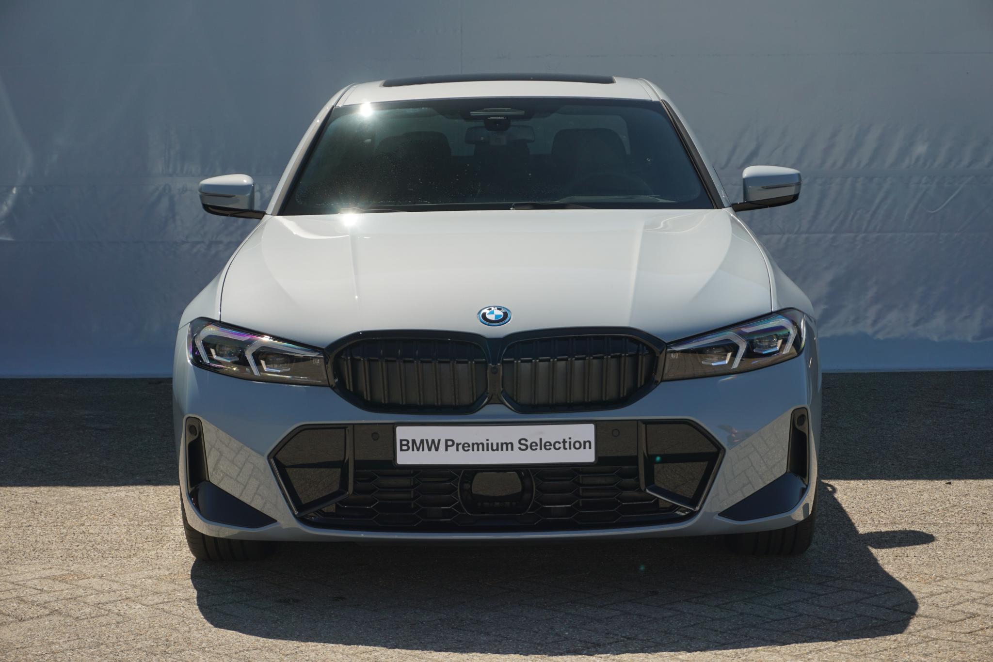 BMW 3 Serie Sedan 330e - Afbeelding 3