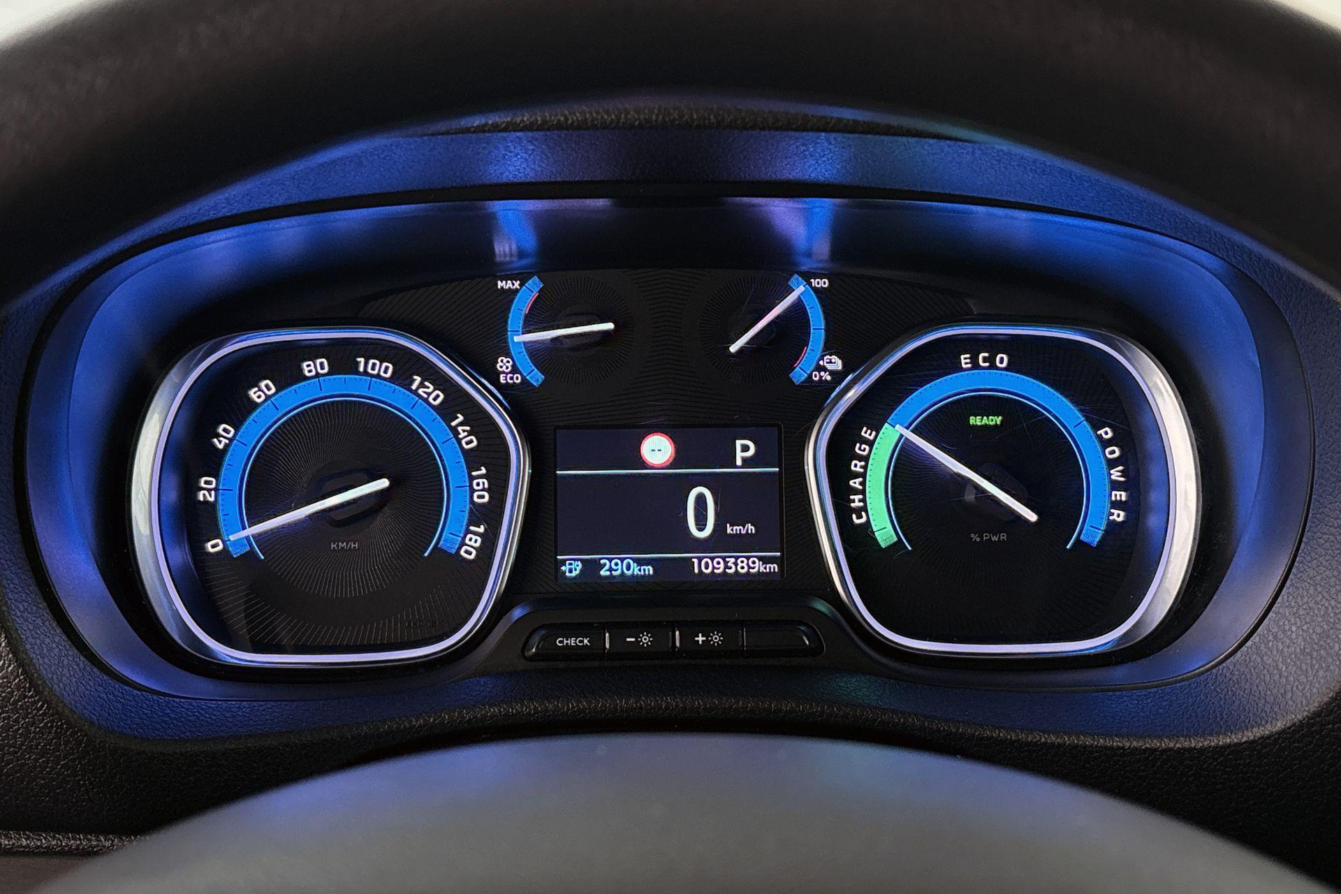 Opel Vivaro e (12)