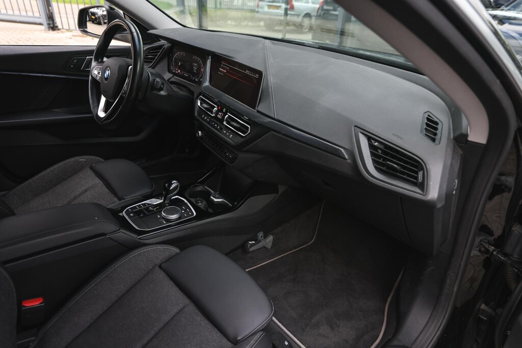 BMW 2 Serie 12