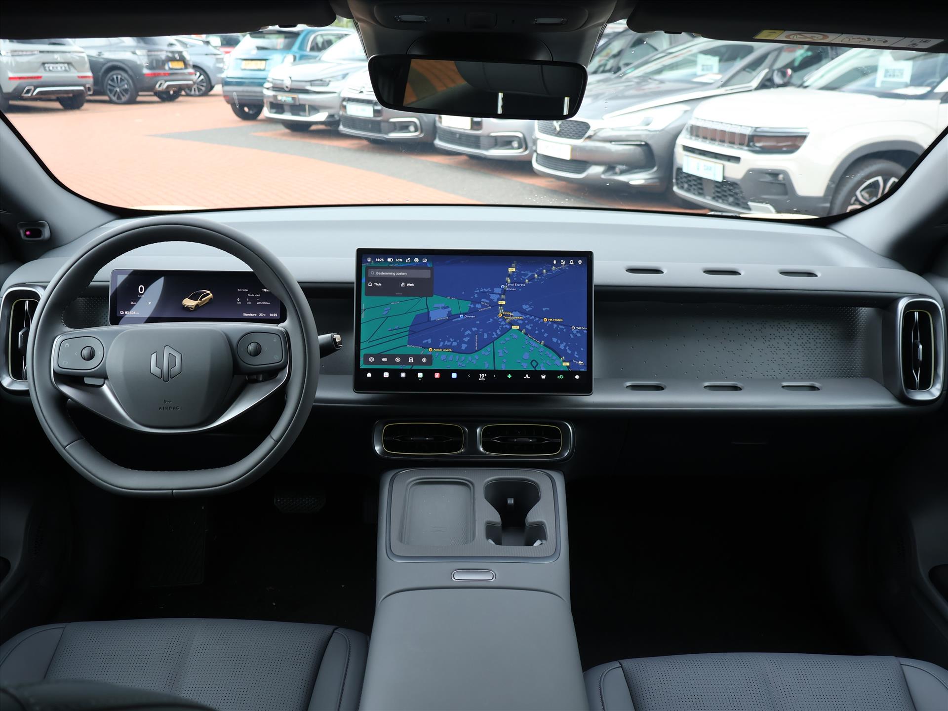 Leapmotor B05 67,1 kWh 218PK Automaat Design, Rijklaarprijs | Panoramadak | 360 Camera | Navigatie | LED - Afbeelding 5