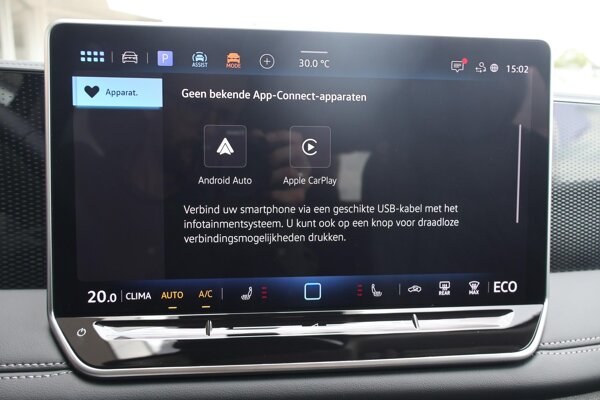 Apple Carplay/Android Auto Apple Carplay/Android Auto