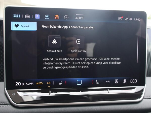 Apple Carplay/Android Auto Apple Carplay/Android Auto