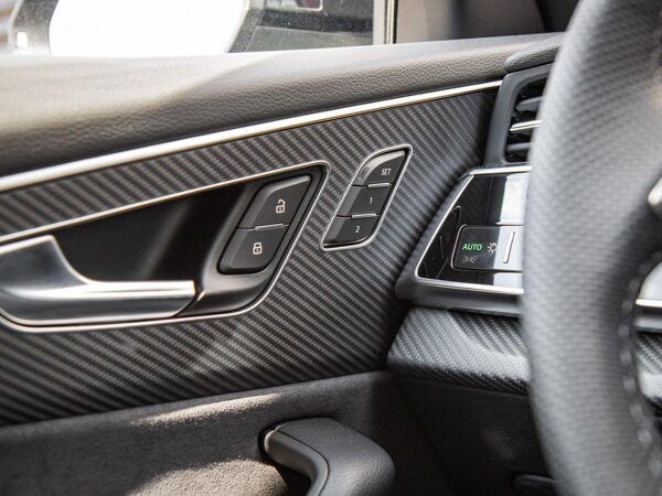 carbonafwerking interieur