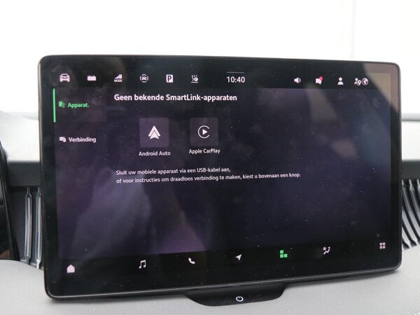 Apple Carplay/Android Auto Apple Carplay/Android Auto