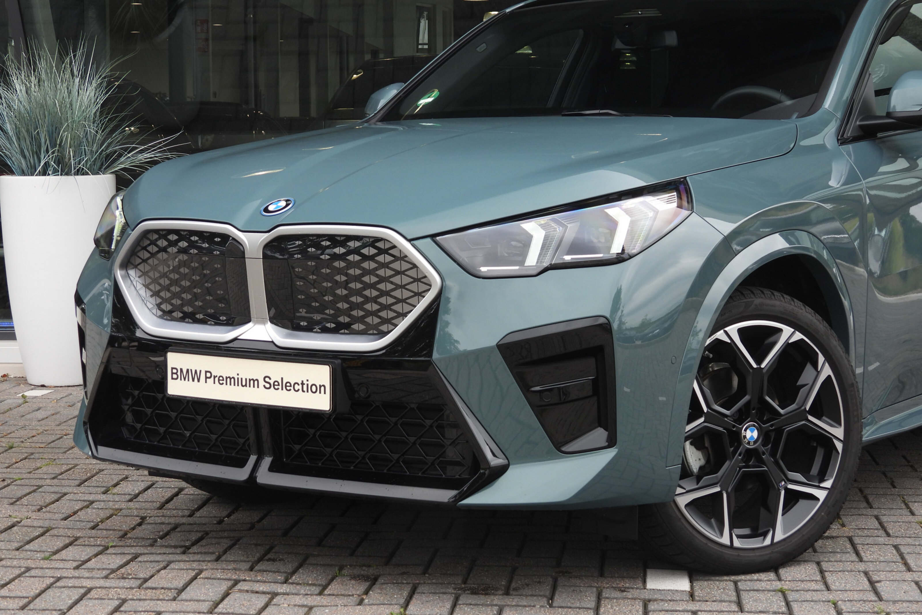 BMW iX2 eDrive20 M Sport