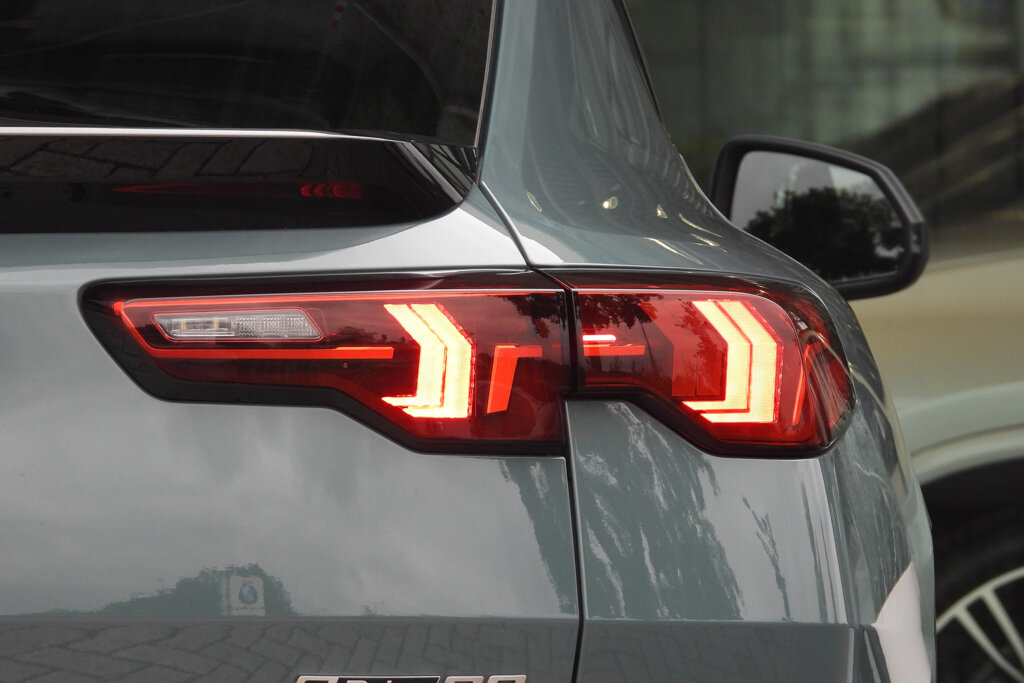 BMW iX2 18