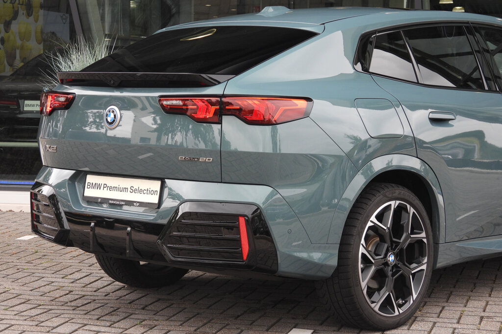 BMW iX2 20