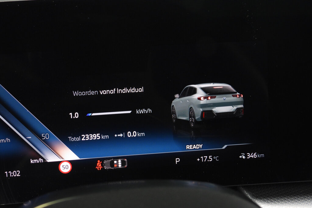 BMW iX2 35