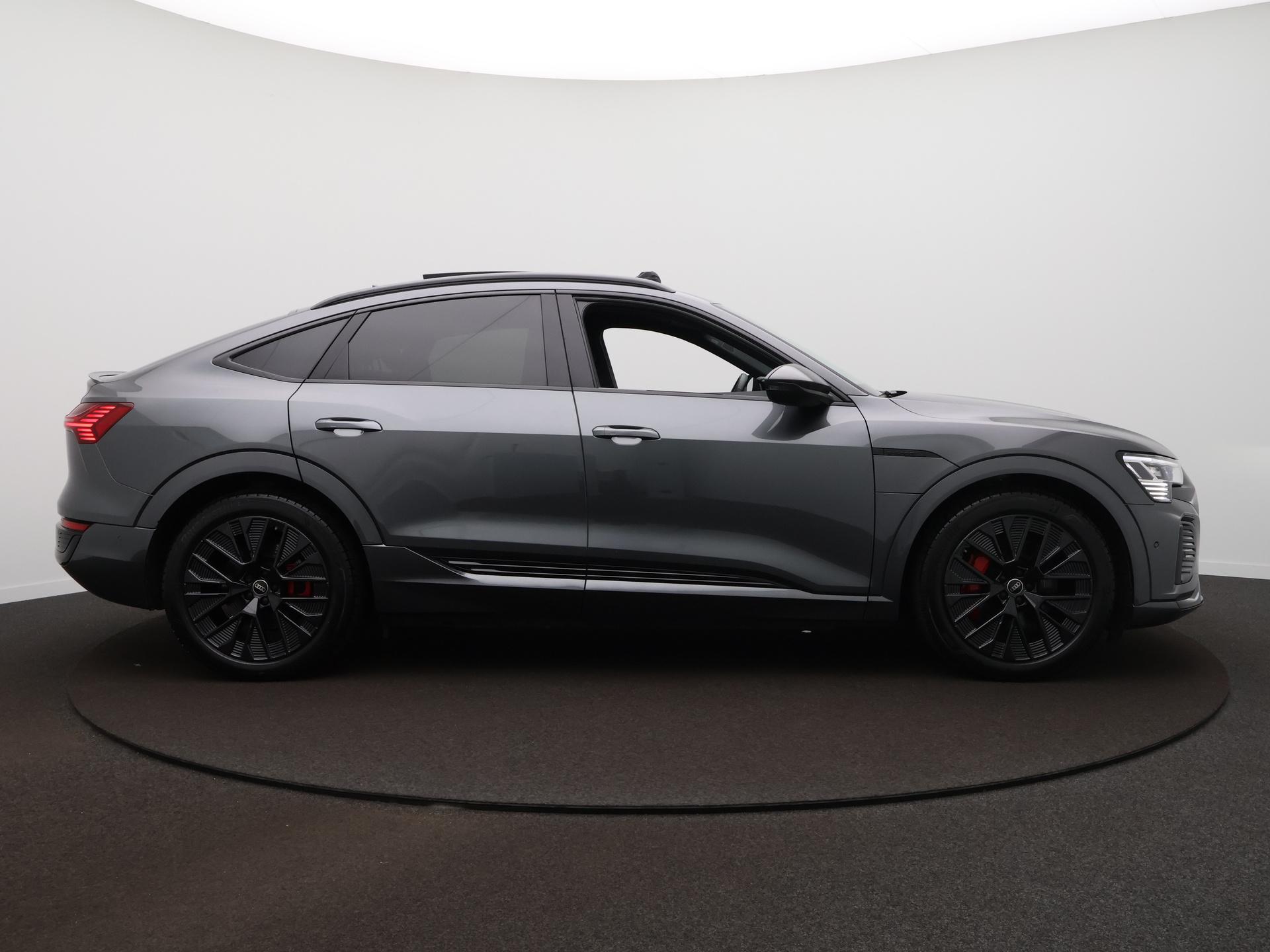 Audi Q8 E-Tron Sportback 55 quattro S Edition Competition 115 kWh - Afbeelding 5