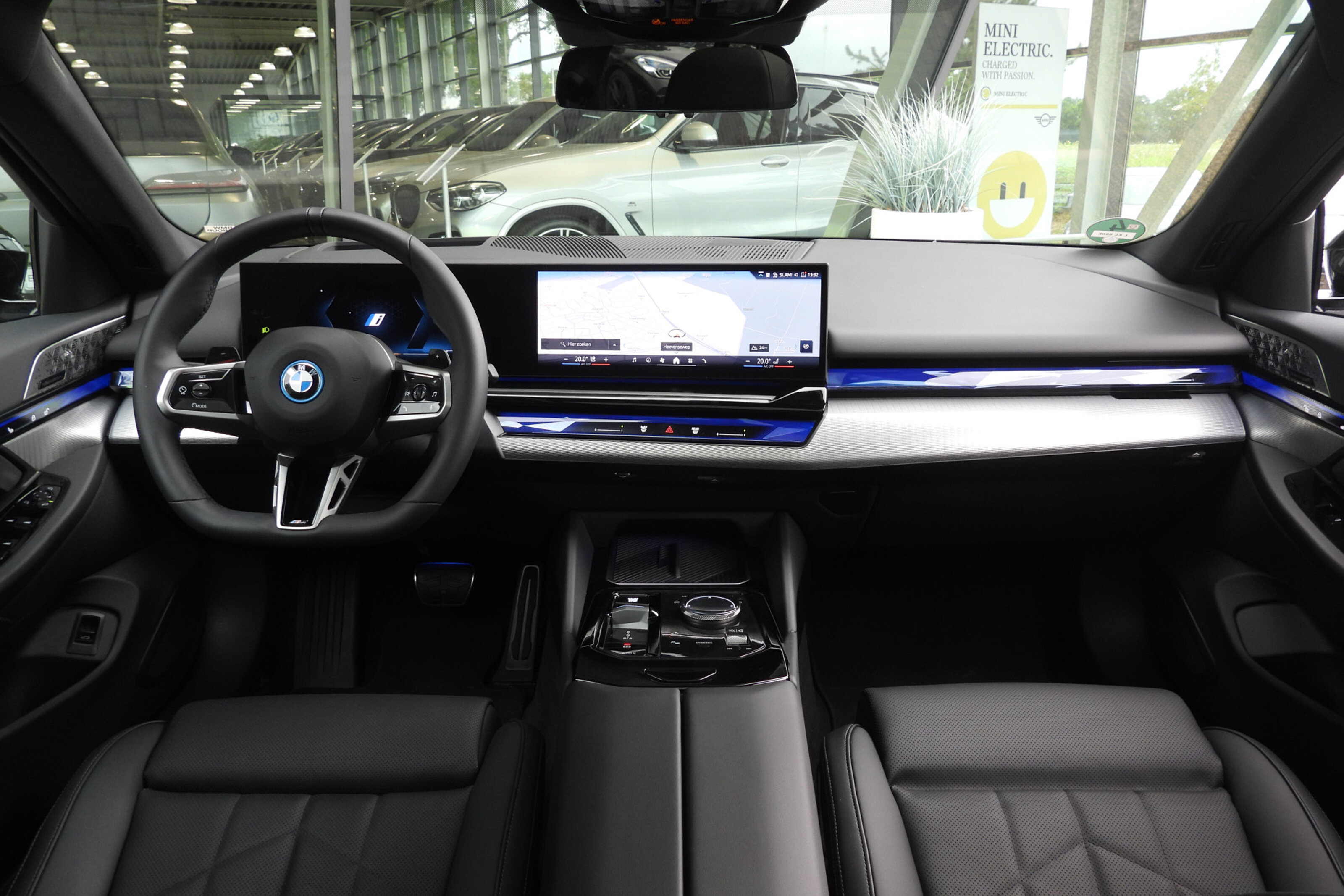 BMW 5 Serie Touring 550e xDrive M Sport Automaat