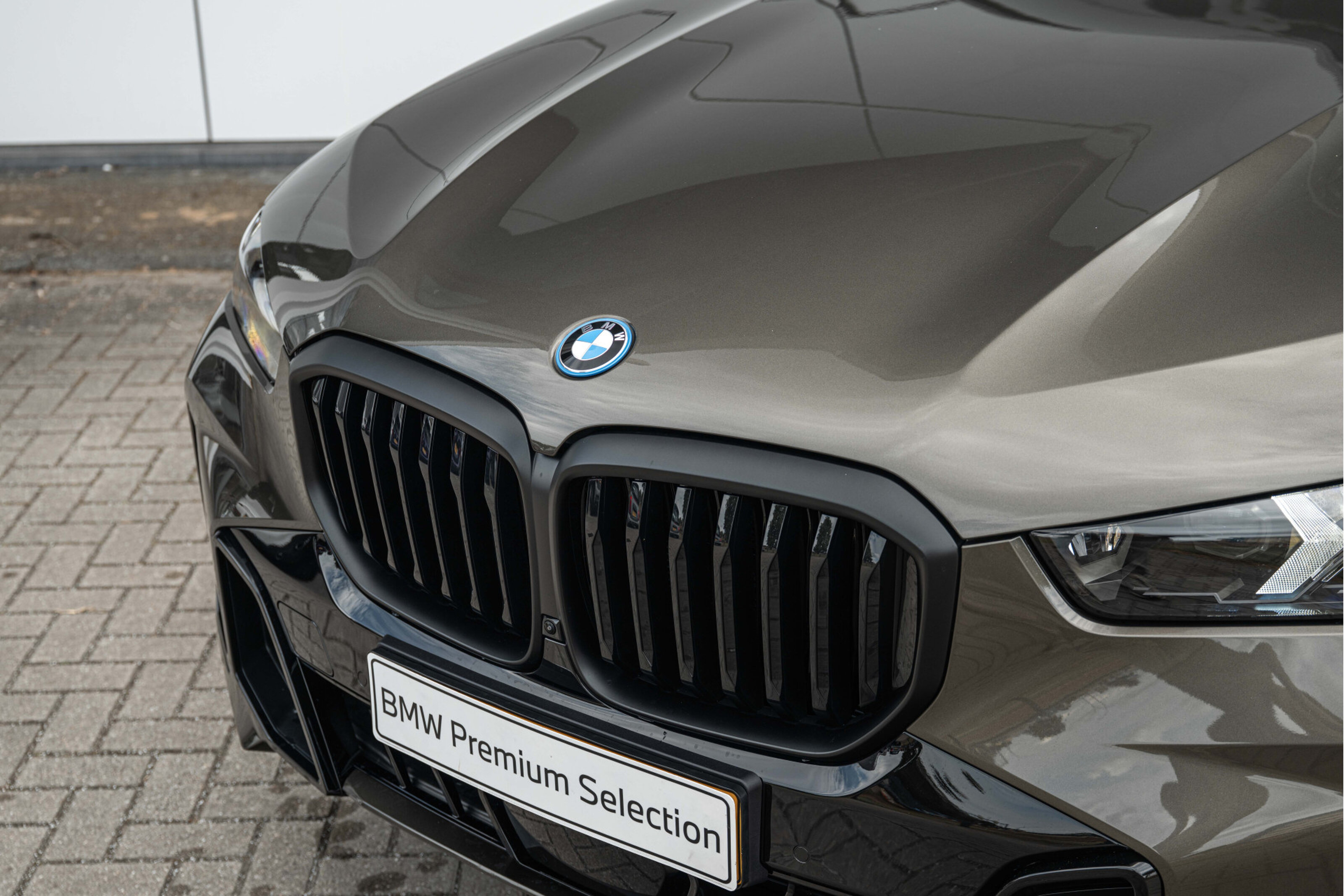 BMW X5 8