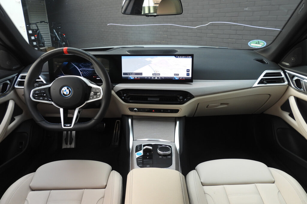 BMW i4 3