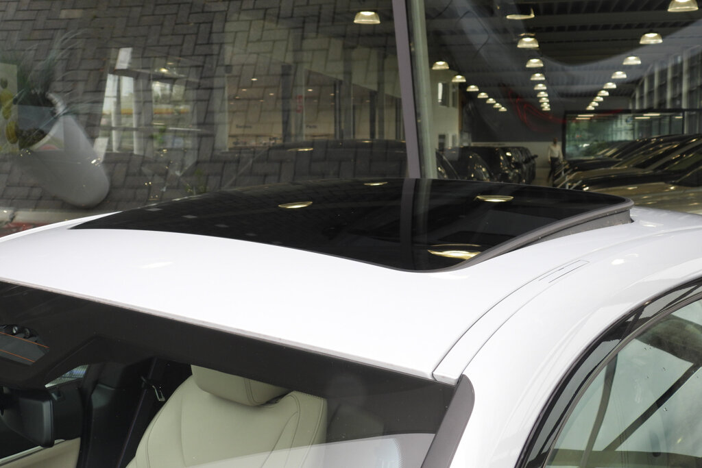 BMW i4 5