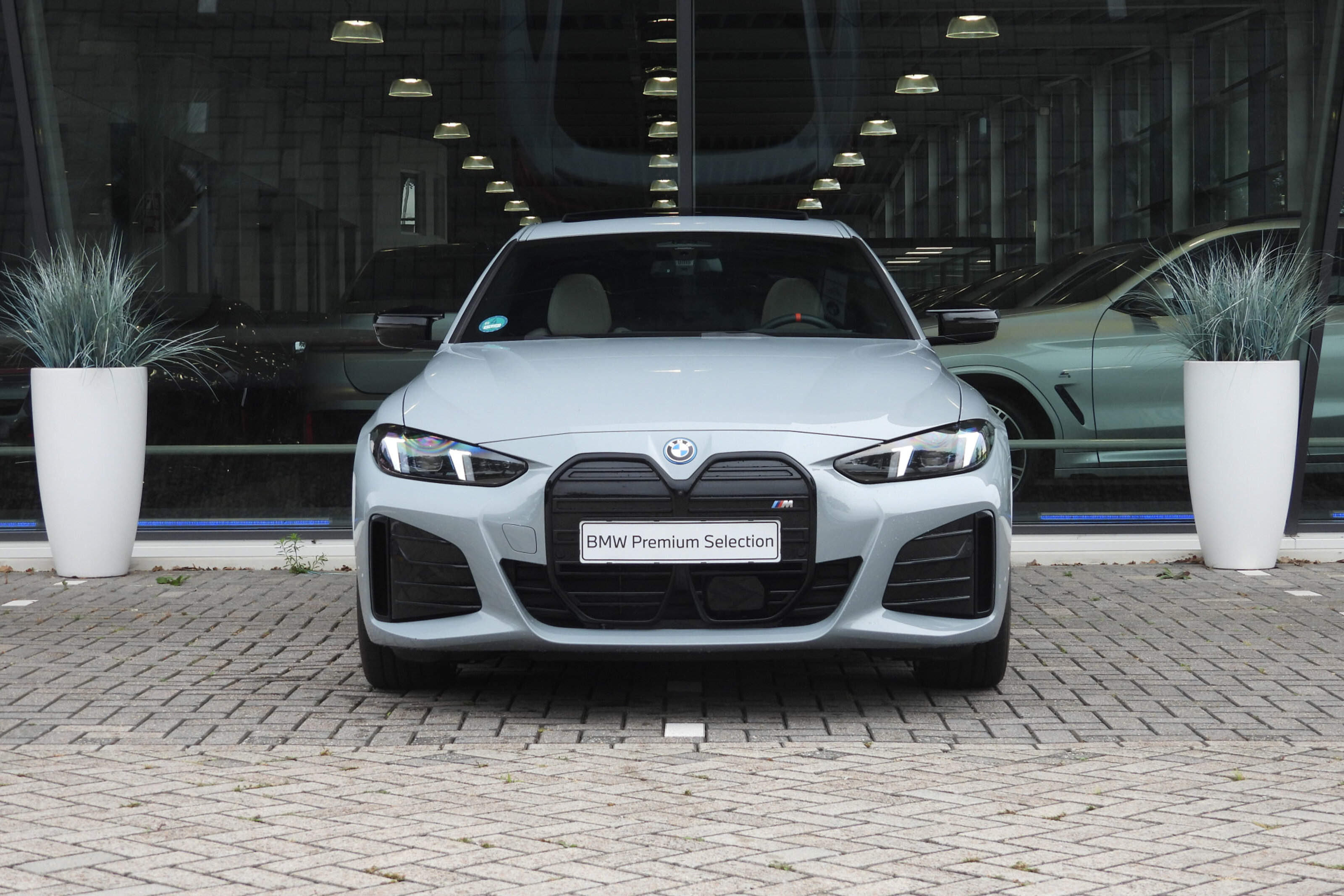 BMW i4 6