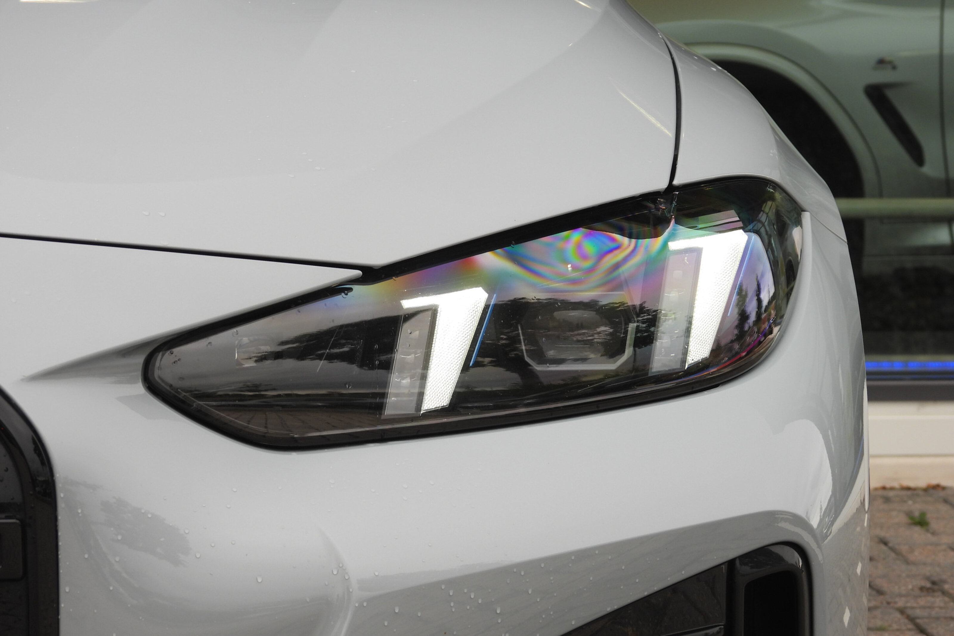 BMW i4 8