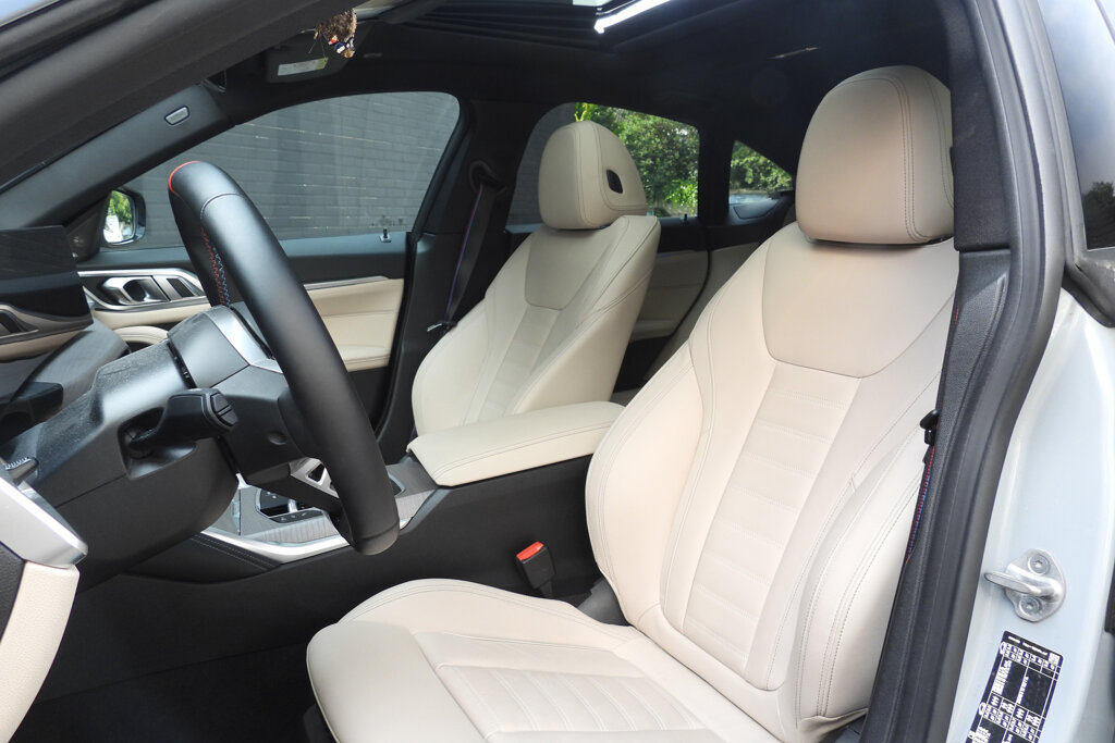 BMW i4 25