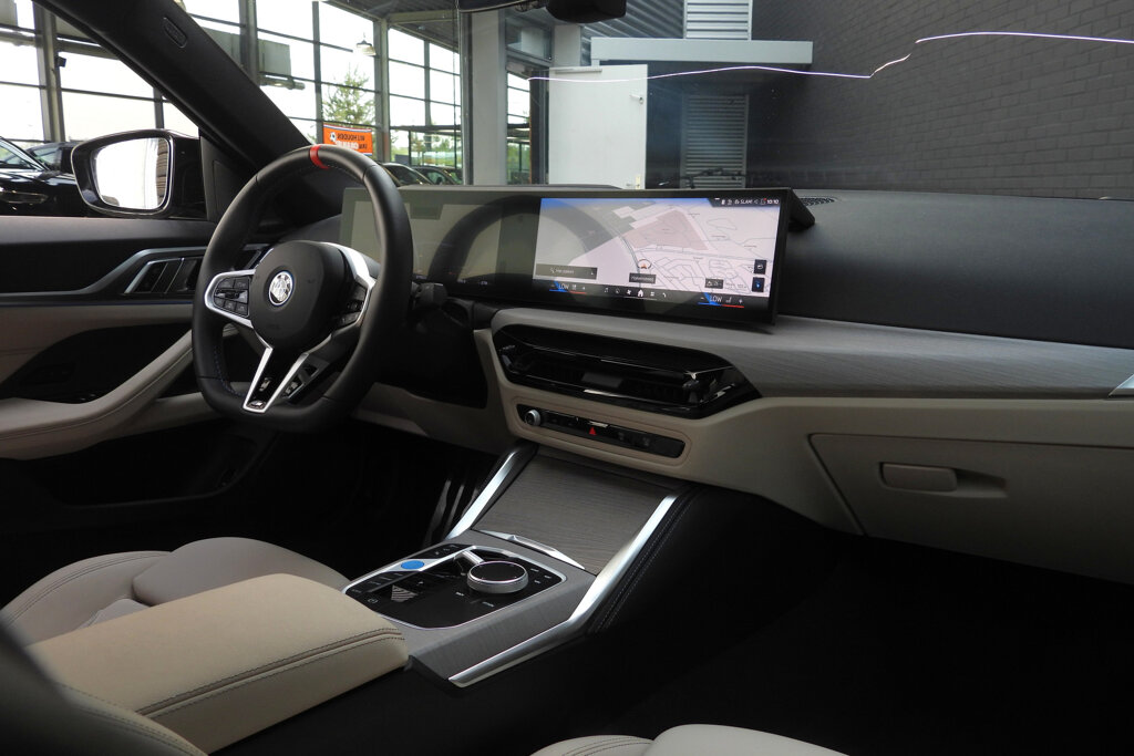 BMW i4 31