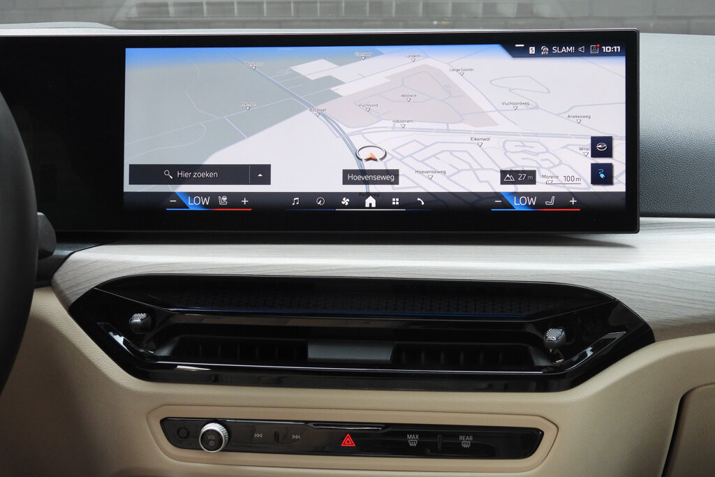 BMW i4 32