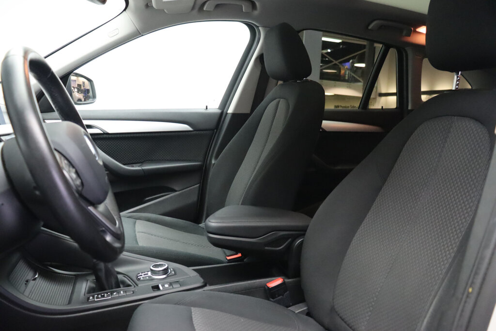 BMW X1 11