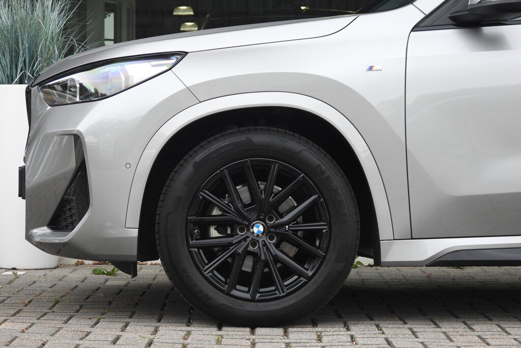 BMW X1 8