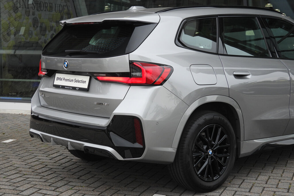 BMW X1 12