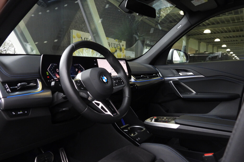 BMW X1 16
