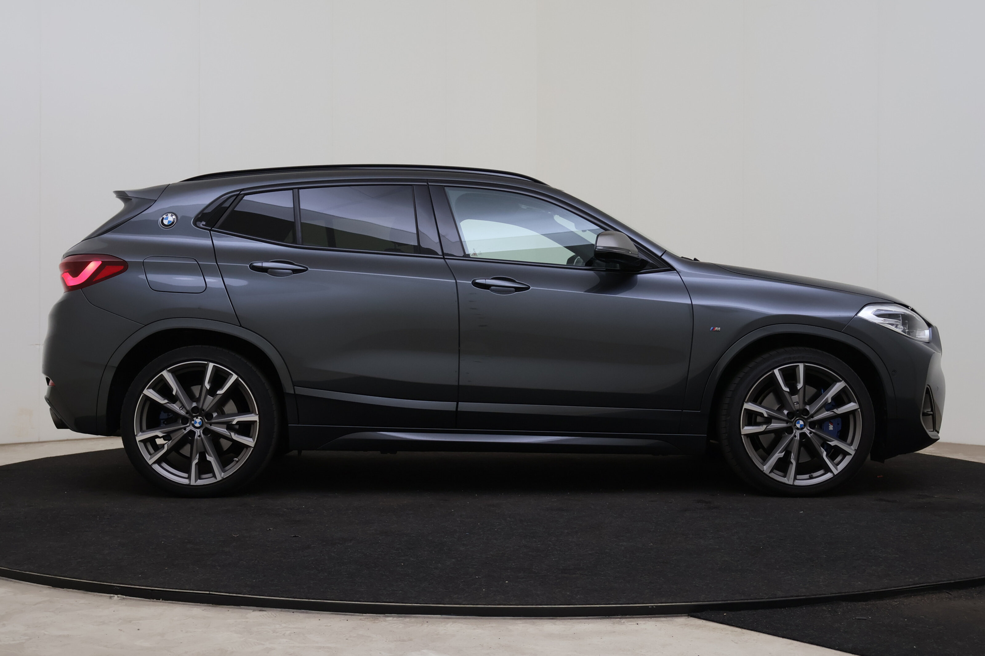 BMW X2 7